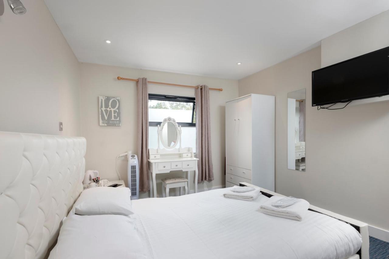 The R Inn Hotel Desborough Eksteriør billede