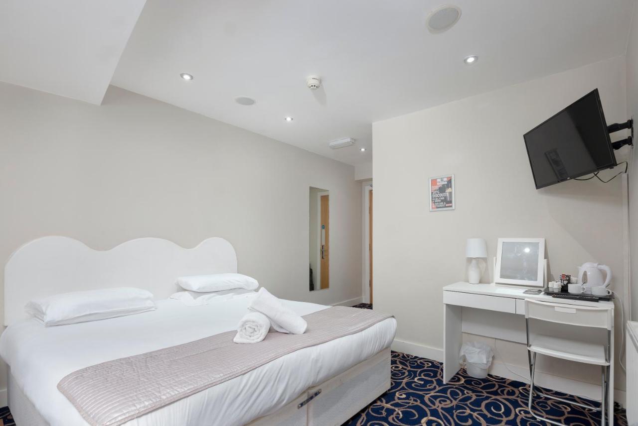 The R Inn Hotel Desborough Eksteriør billede